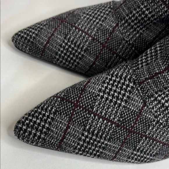 FINAL! NWOT! Charles David Black Red and Gray Tweed Plaid Spike Heeled Boots - Picture 2 of 9